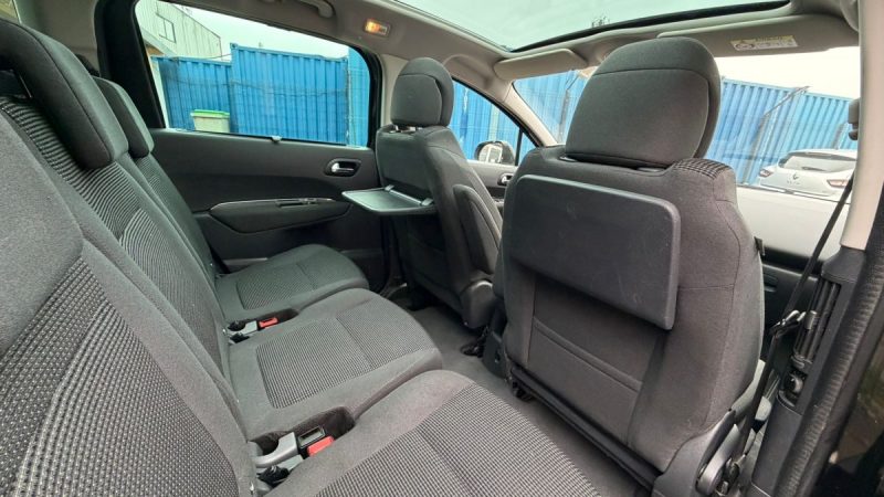 PEUGEOT 5008 1.6 HDI 120CV S&S STYLE EAT6 