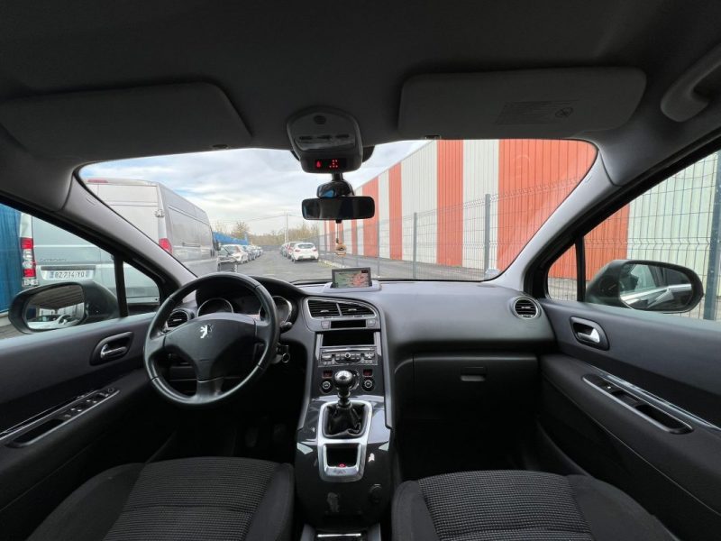 PEUGEOT 5008 1.6 HDI 112CV PREMIUM 7 PLACES