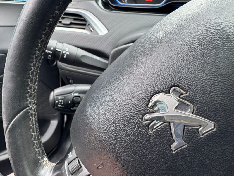 PEUGEOT 2008 1.6 HDI 92CV ALLURE  2014