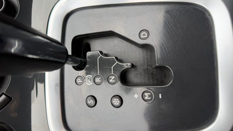 PEUGEOT 5008 1.6 HDI 120CV S&S STYLE EAT6 