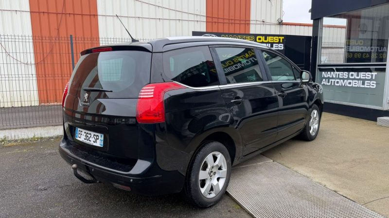 PEUGEOT 5008 1.6 HDI 120CV S&S STYLE EAT6 