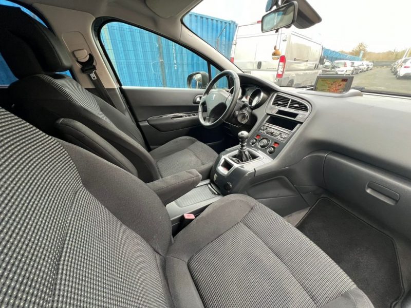 PEUGEOT 5008 1.6 HDI 112CV PREMIUM 7 PLACES