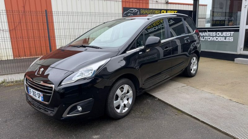 PEUGEOT 5008 1.6 HDI 120CV S&S STYLE EAT6 