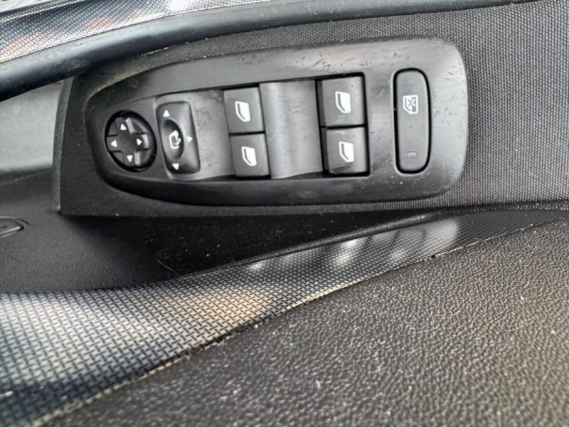 PEUGEOT 2008 1.6 HDI 92CV ALLURE  2014