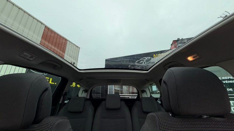 PEUGEOT 5008 1.6 HDI 120CV S&S STYLE EAT6 