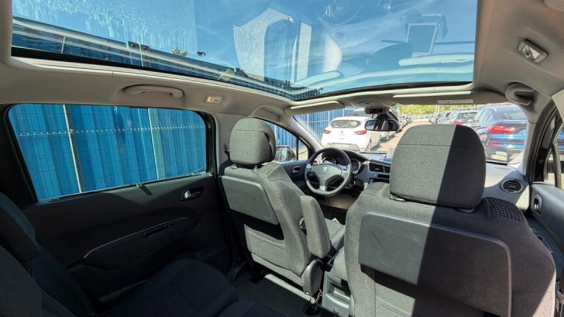 PEUGEOT 5008 1.6 HDI 120CV S&S STYLE EAT6 